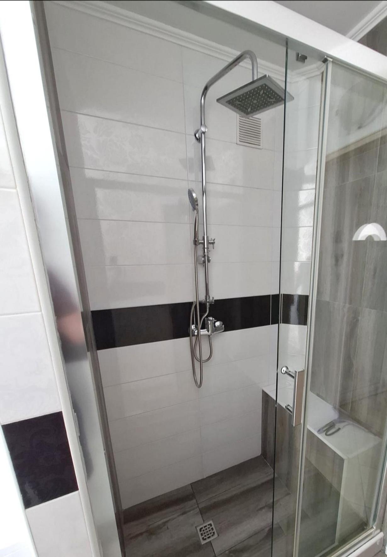 Apartment Tonio - Right On The Main Square Gospić Exterior foto
